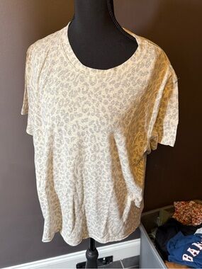 By Together Cream and Gray Leopard Print Short Sleeve Top